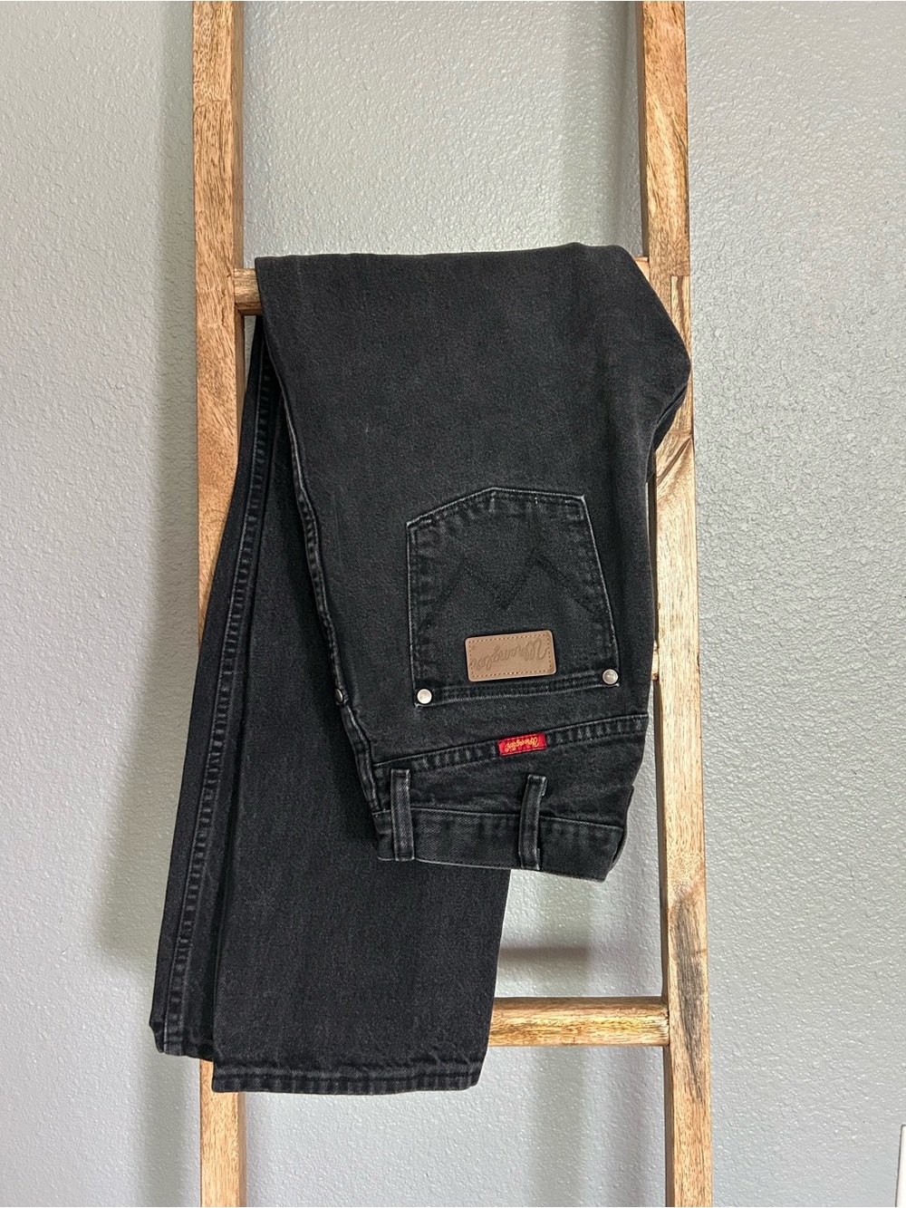 Wrangler Women’s Straight-Leg Jeans in Black - Picture 1 of 6